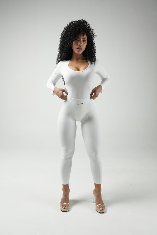 ICONIC WHITE JUMPSUIT - FULL BODY
